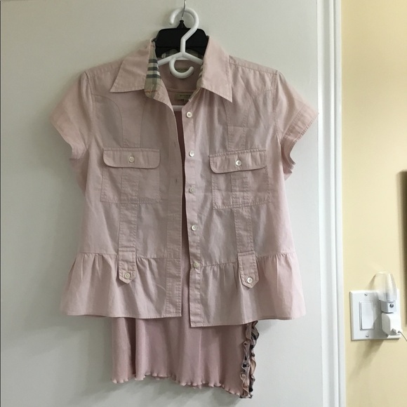 Burberry Short sleeve button front ruffled hem top 🔴 - Picture 1 of 6